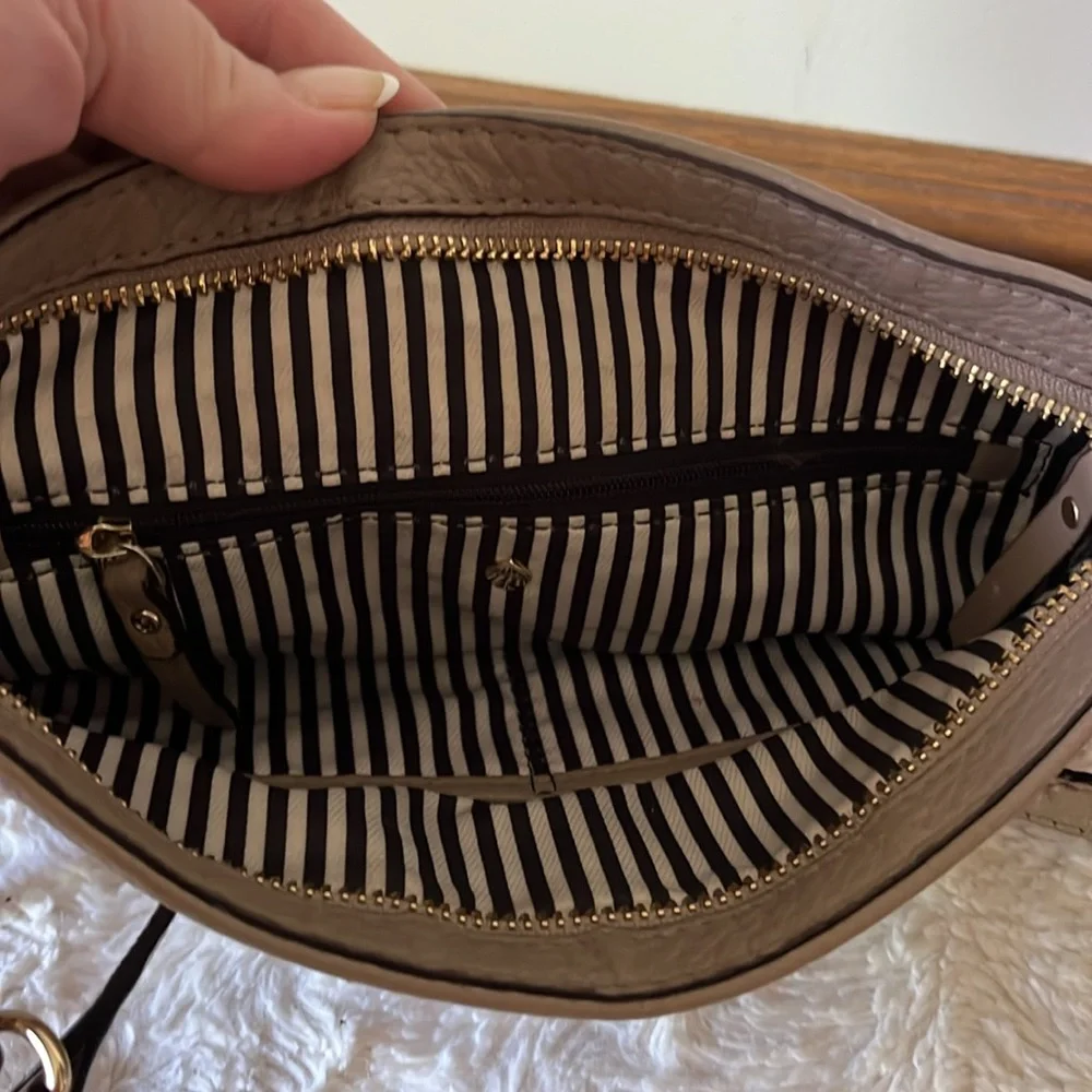 Kate Spade Cobble Hill Ellen Taupe Leather Crossbody with Dust Bag